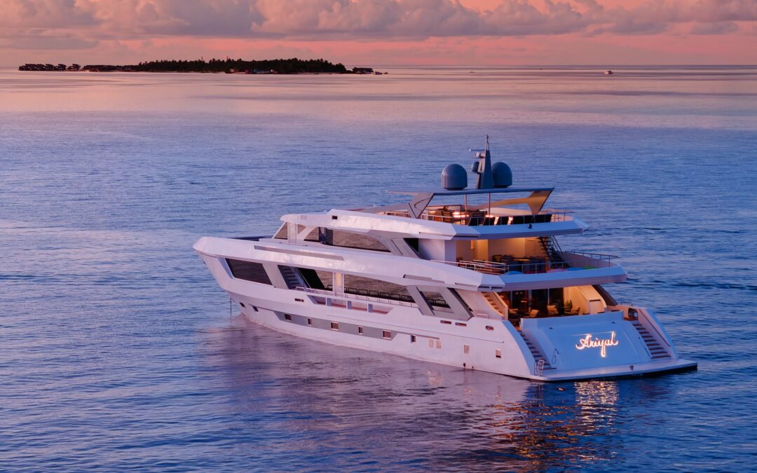 M/Y ARIYAL
